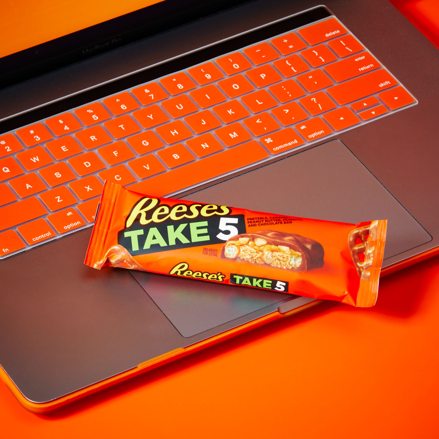 REESE’S TAKE 5 Pretzel, Peanut and Chocolate Candy Bars, 1.5 oz (18 Count) - THE HERSHEY COMPANY